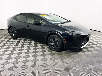 2025 Toyota Prius LE