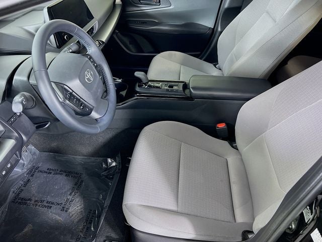 2025 Toyota Prius LE