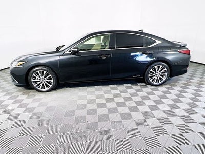 2019 Lexus ES 300h