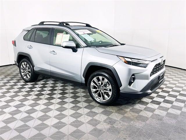 2025 Toyota RAV4 XLE Premium