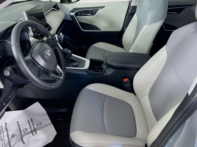 2025 Toyota RAV4 Hybrid XLE Premium