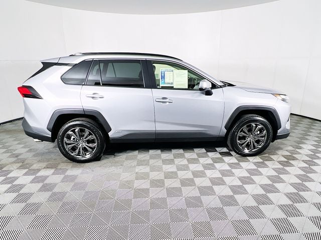 2025 Toyota RAV4 Hybrid XLE Premium