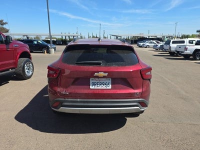 2025 Chevrolet Trax LT