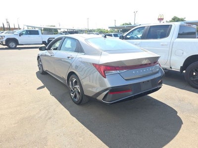 2024 Hyundai ELANTRA Limited