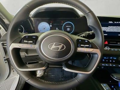 2025 Hyundai ELANTRA Limited