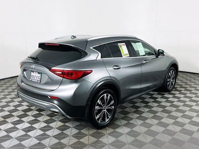 2018 INFINITI QX30 Premium