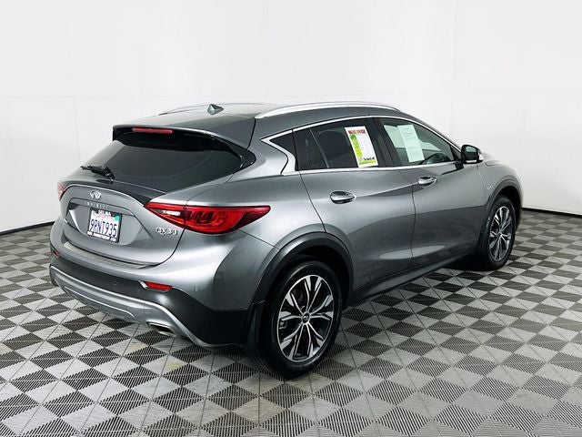 2018 INFINITI QX30 Premium