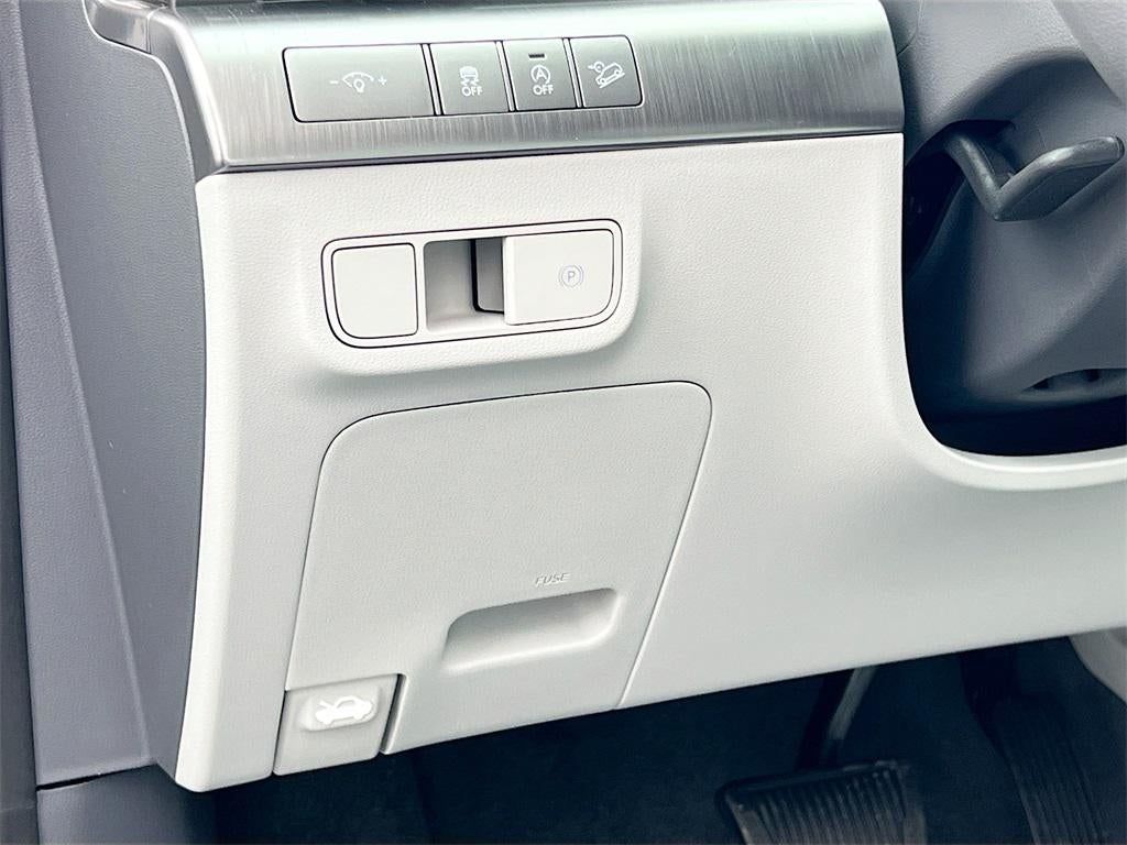 2026 Hyundai KONA SE FWD