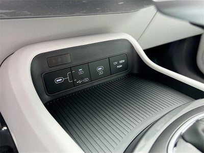 2026 Hyundai KONA SE FWD