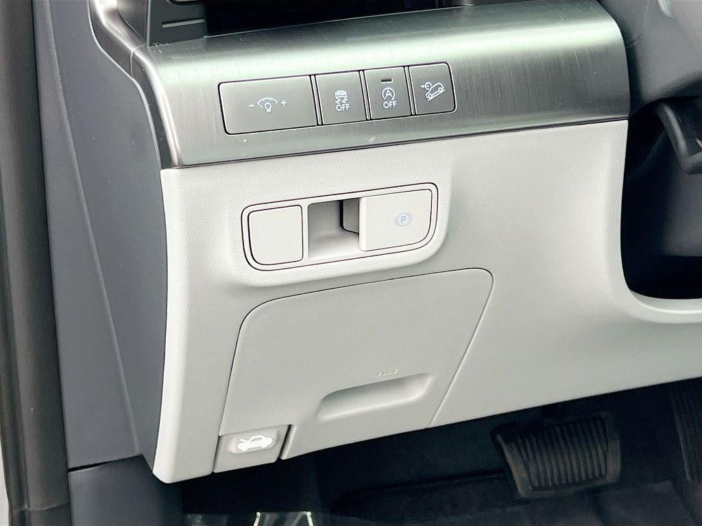 2026 Hyundai KONA SE FWD