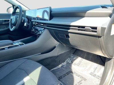 2026 Hyundai SONATA HYBRID SEL