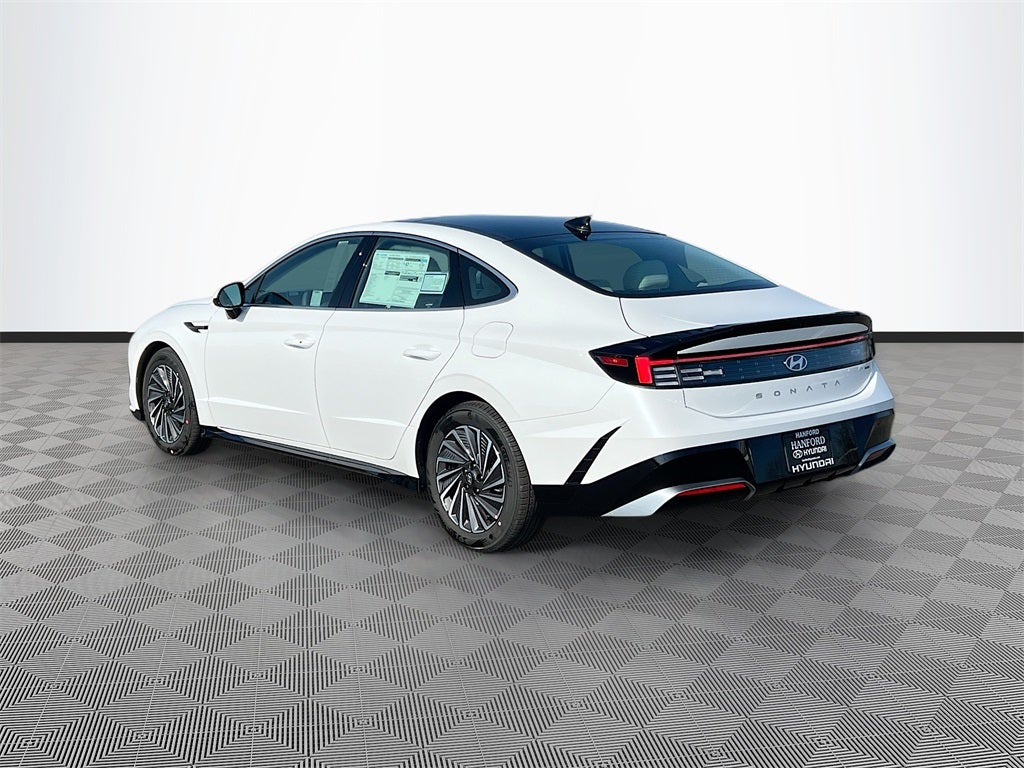 2026 Hyundai SONATA HYBRID SEL