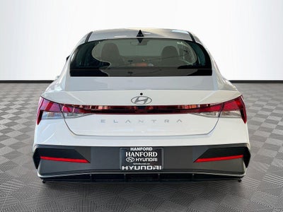 2026 Hyundai ELANTRA SE