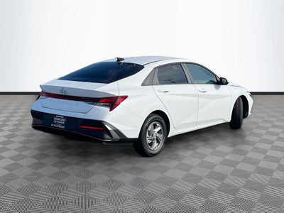 2026 Hyundai ELANTRA SE