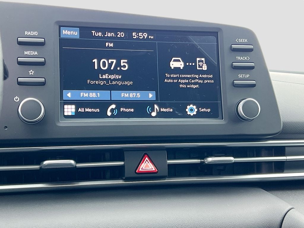 2026 Hyundai ELANTRA SE