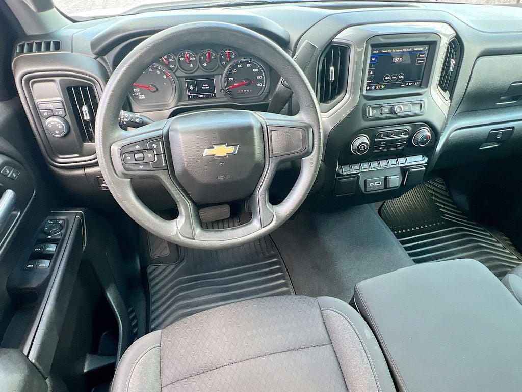 2022 Chevrolet Silverado Custom