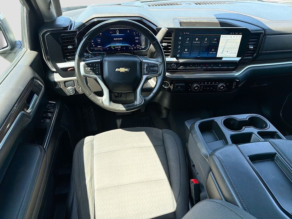 2025 Chevrolet Silverado LT