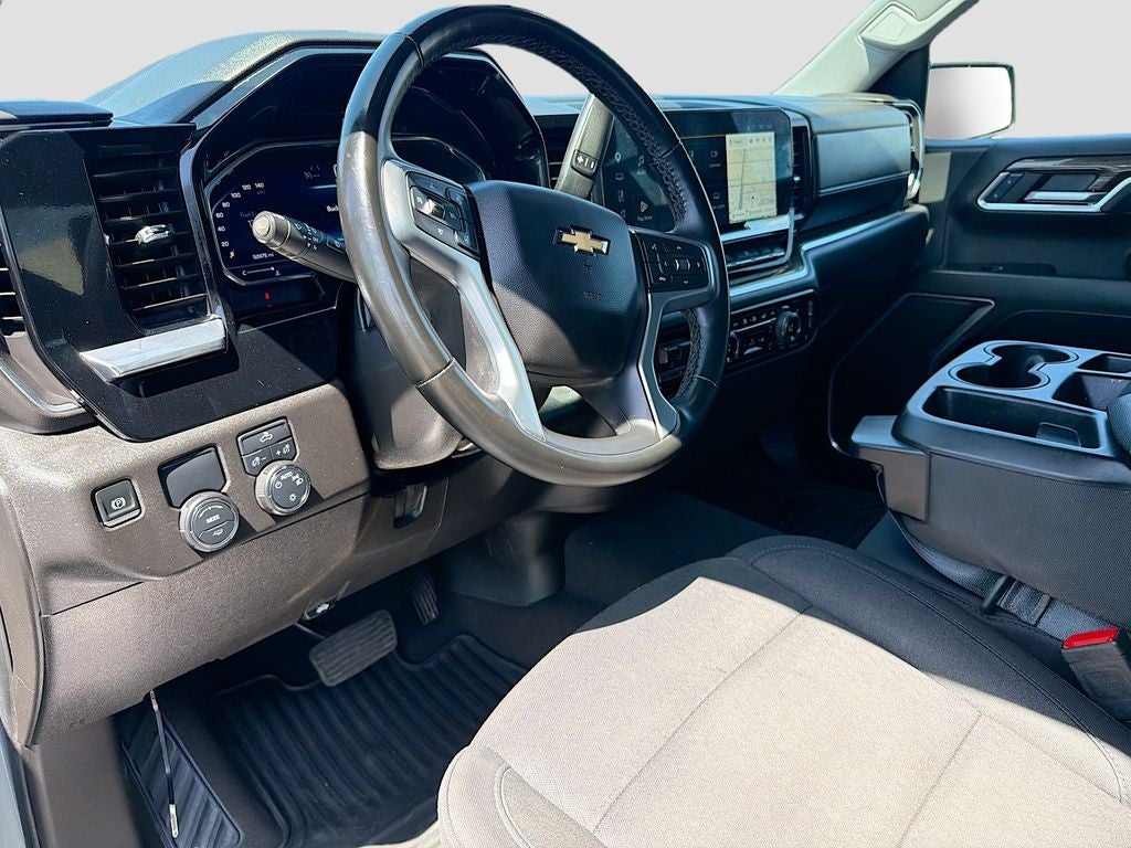2025 Chevrolet Silverado LT