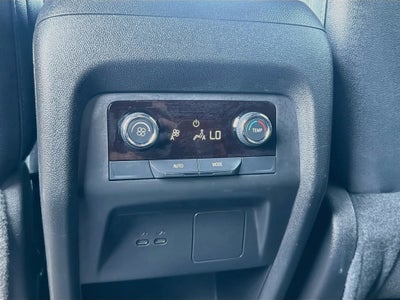 2025 Chevrolet Traverse FWD LT