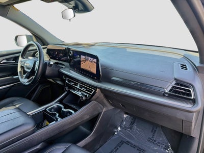 2025 Chevrolet Traverse FWD LT