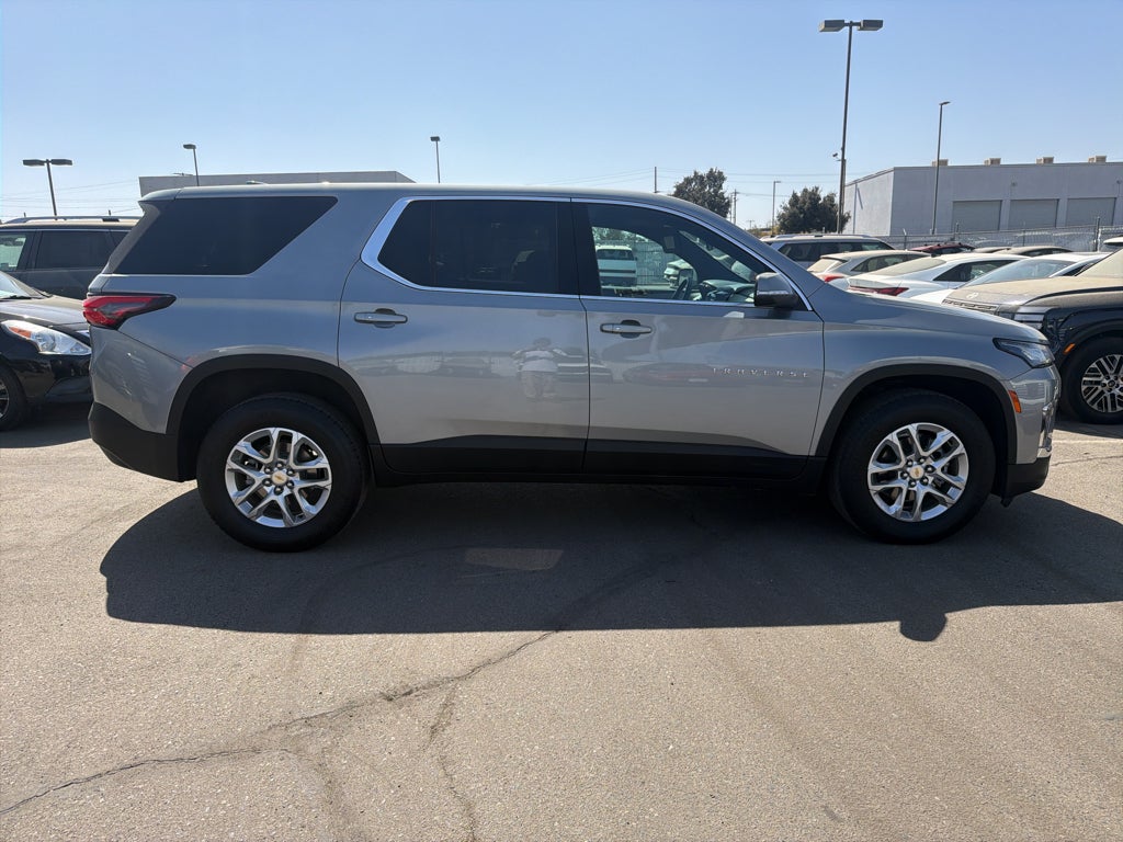 2023 Chevrolet Traverse LS