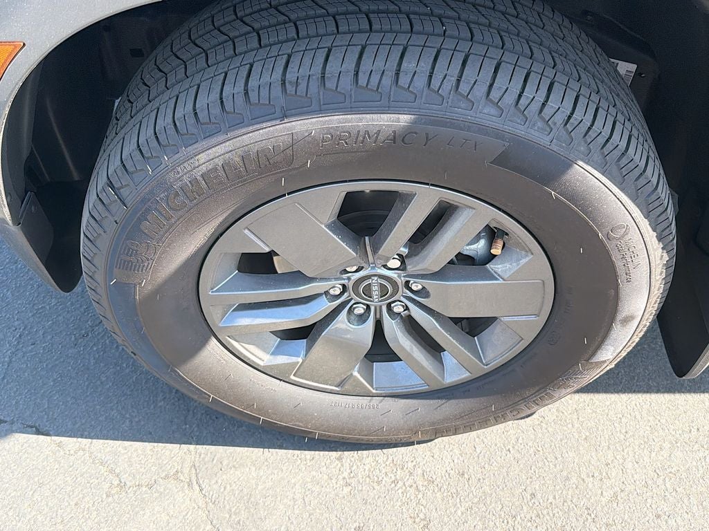 2025 Nissan Frontier SV