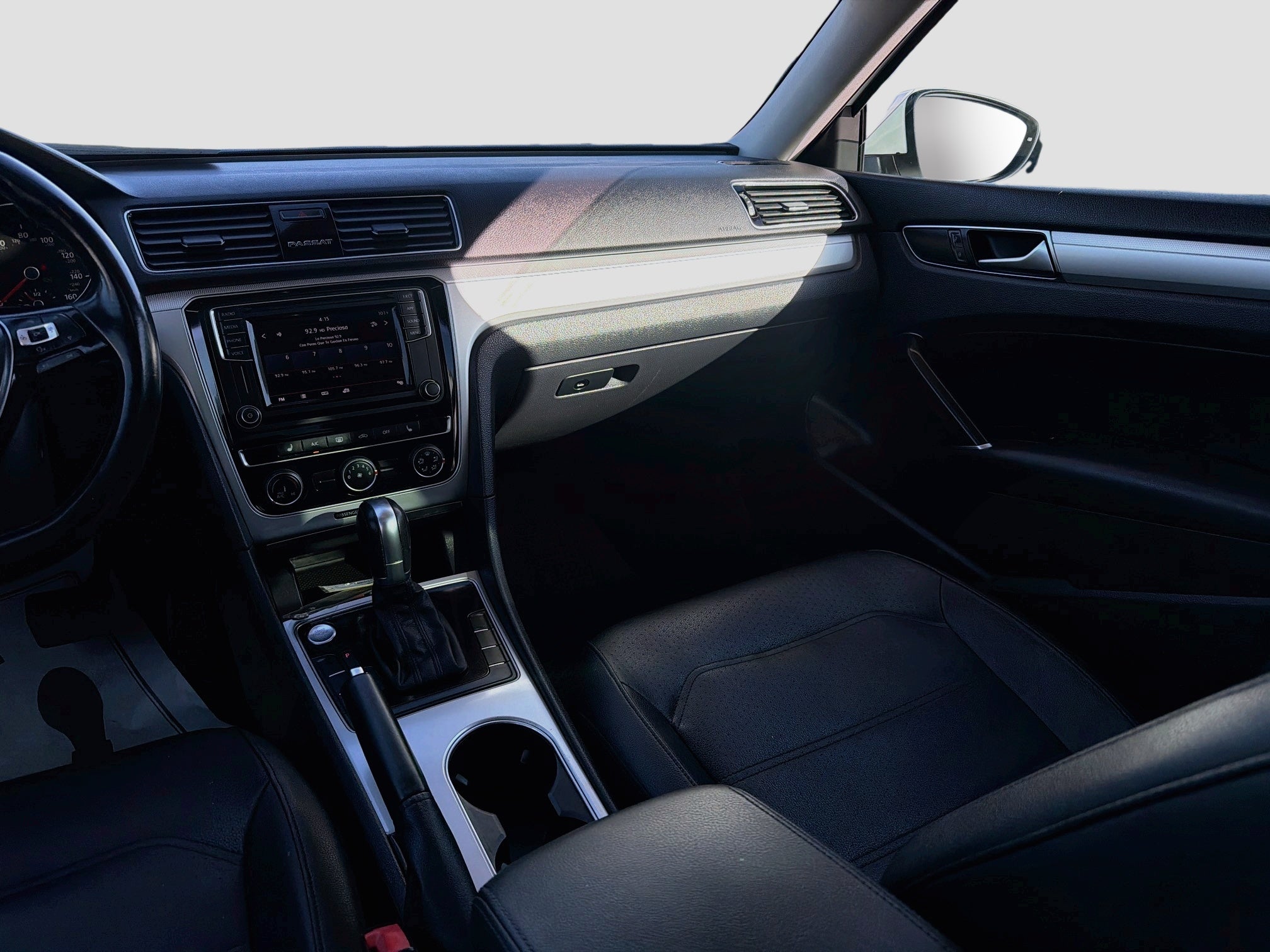2019 Volkswagen Passat 2.0T Wolfsburg Edition