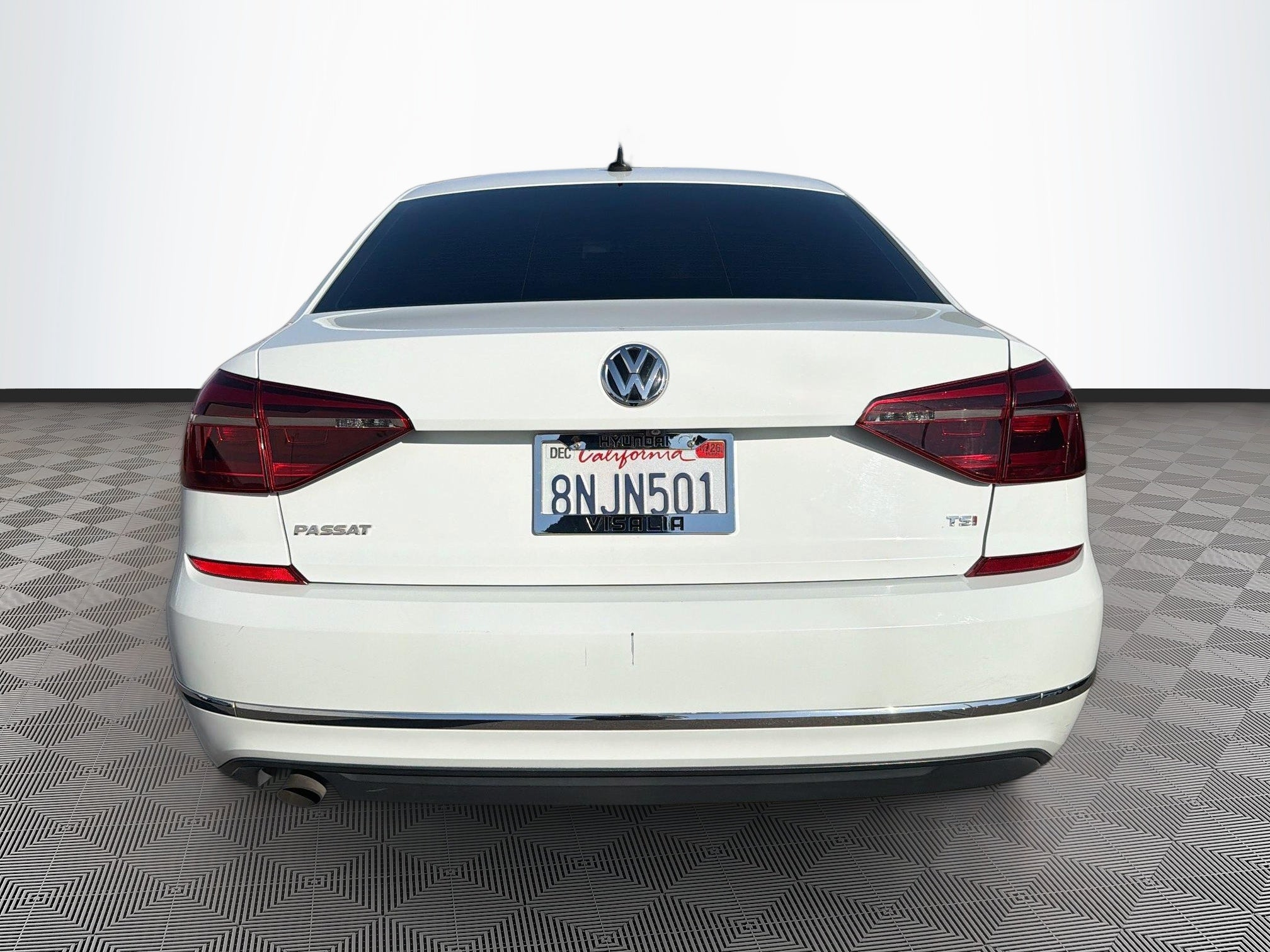 2019 Volkswagen Passat 2.0T Wolfsburg Edition