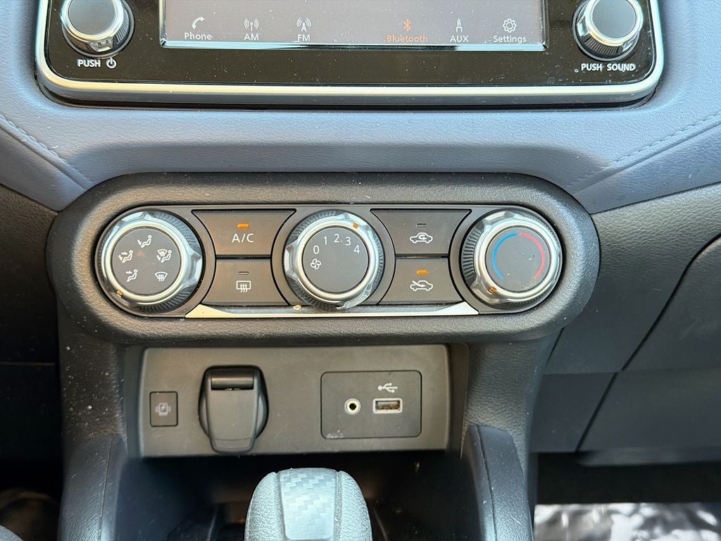 2023 Nissan Versa SV