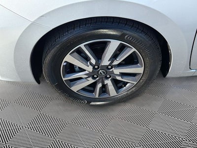 2023 Nissan Versa SV