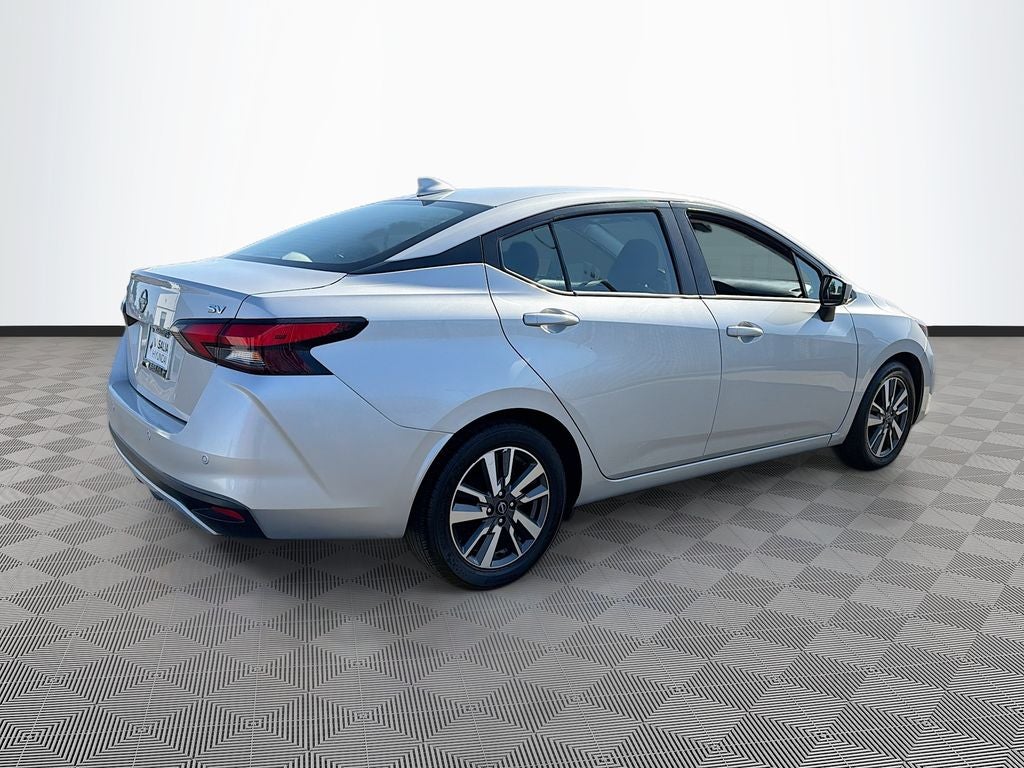 2023 Nissan Versa SV