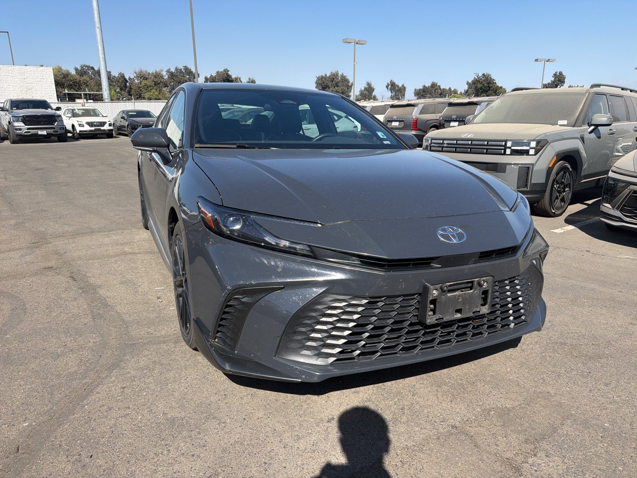 2025 Toyota Camry Hybrid SE