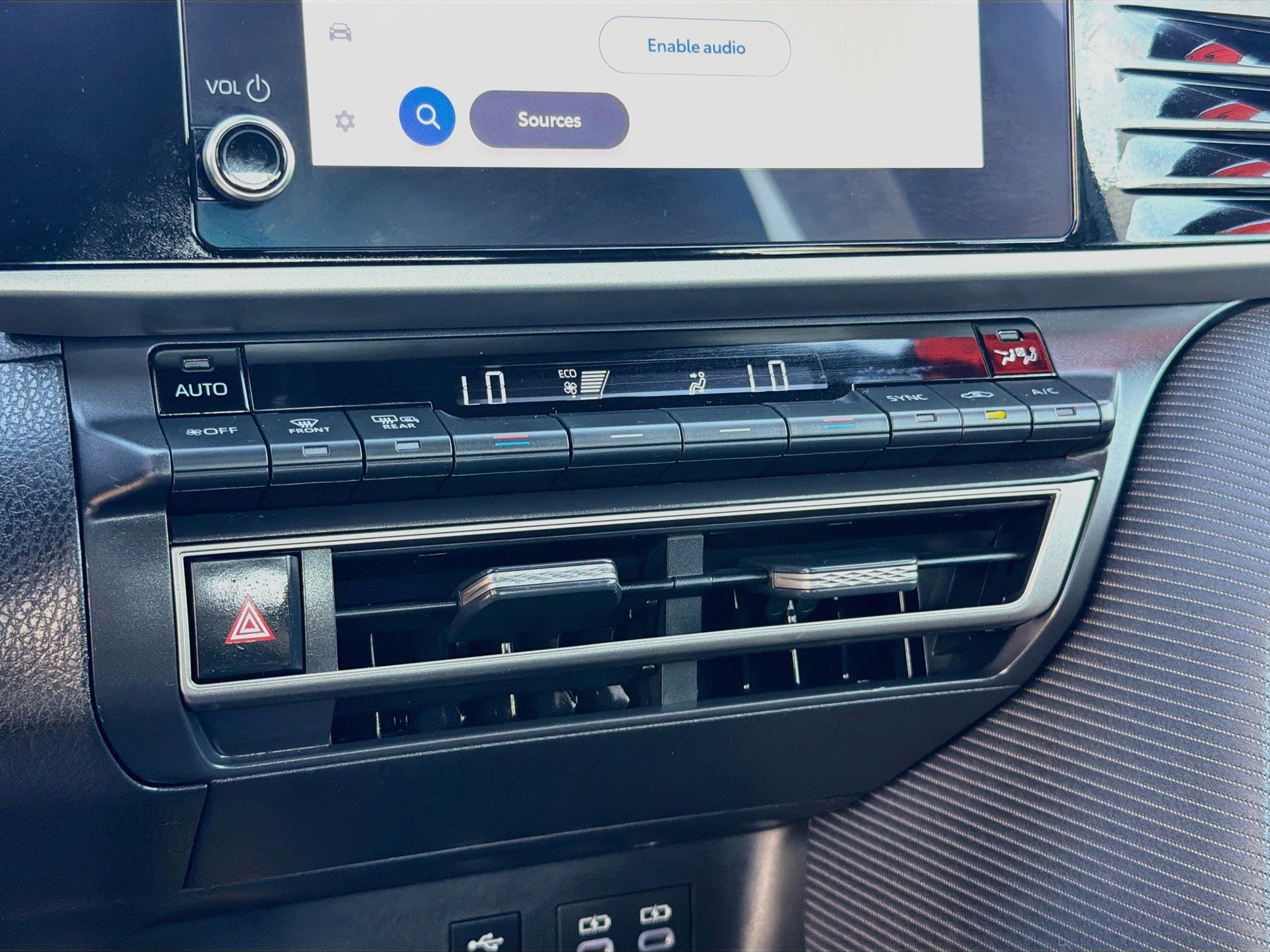 2025 Toyota Camry Hybrid SE