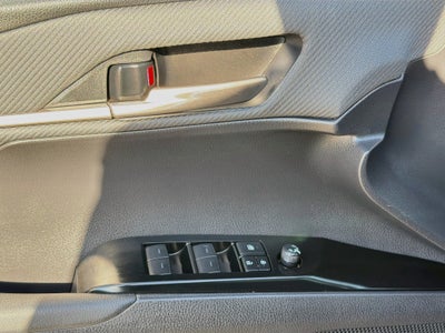 2025 Toyota Camry Hybrid SE