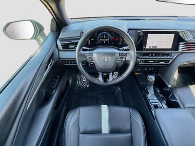 2025 Toyota Camry Hybrid SE