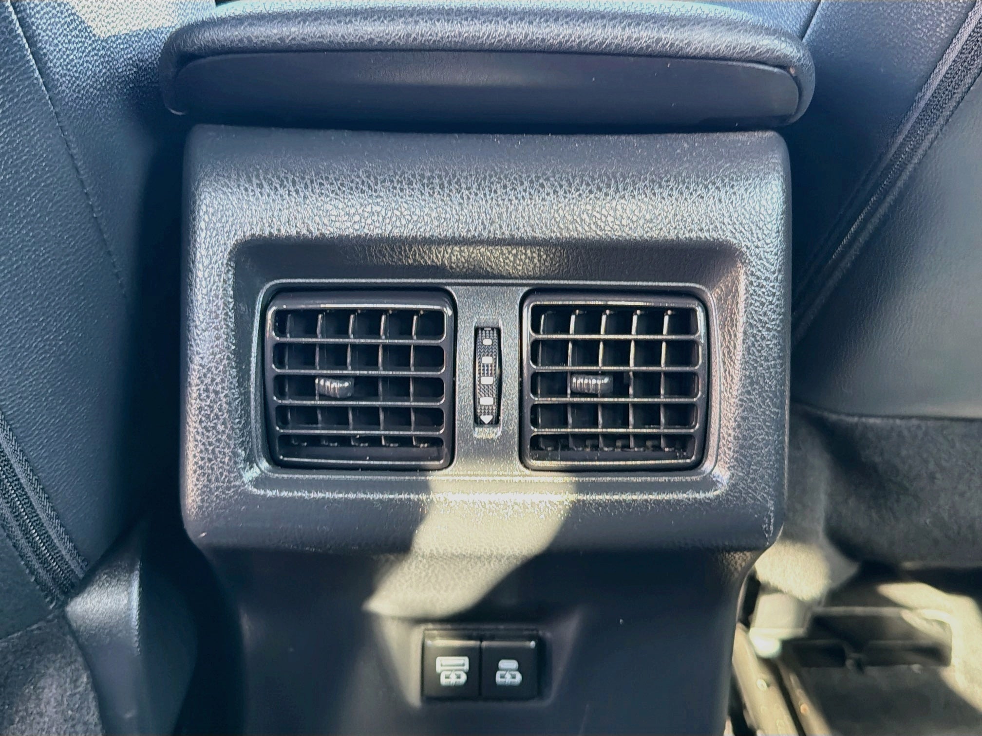 2025 Toyota Camry Hybrid SE