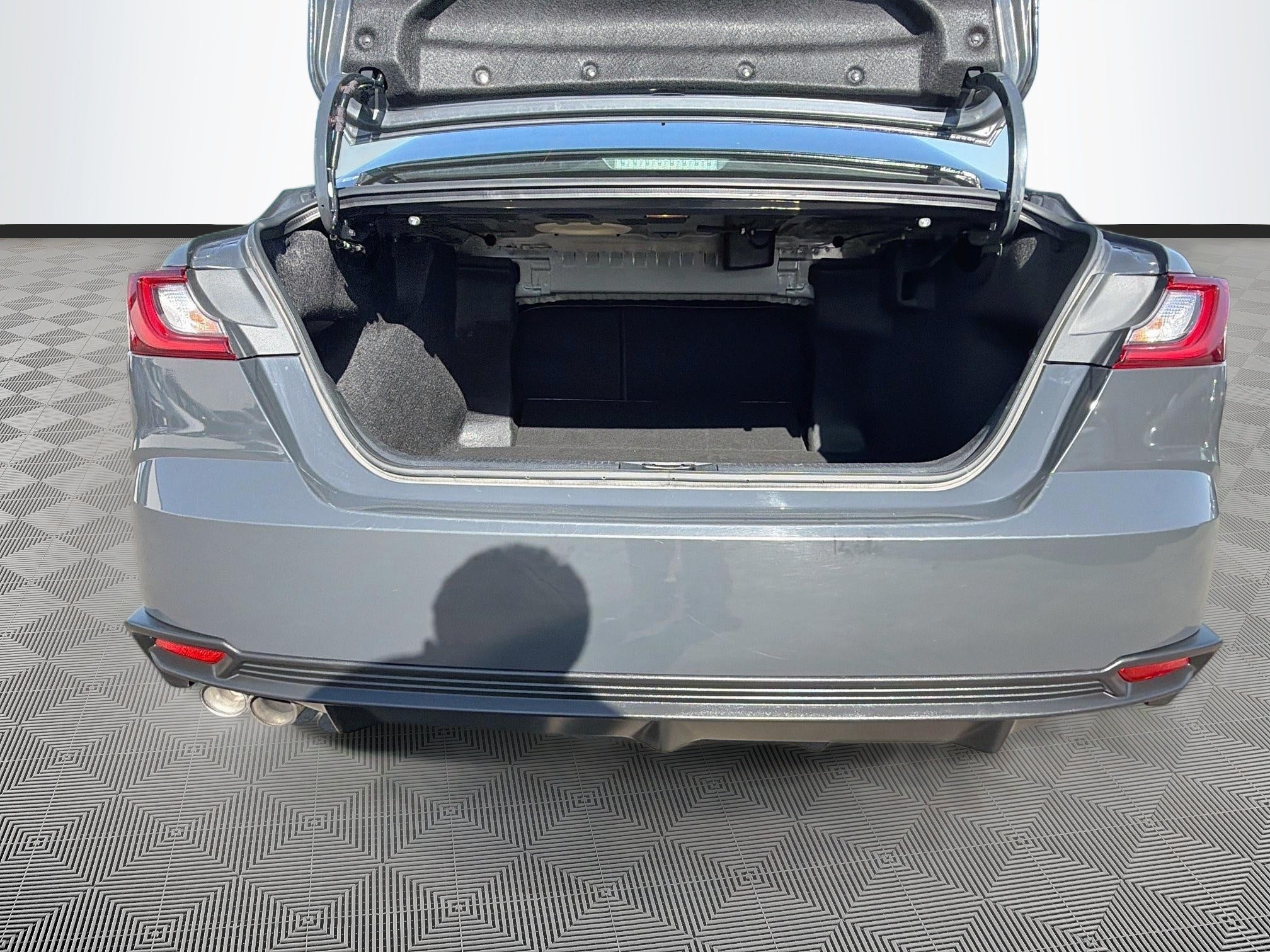 2025 Toyota Camry Hybrid SE
