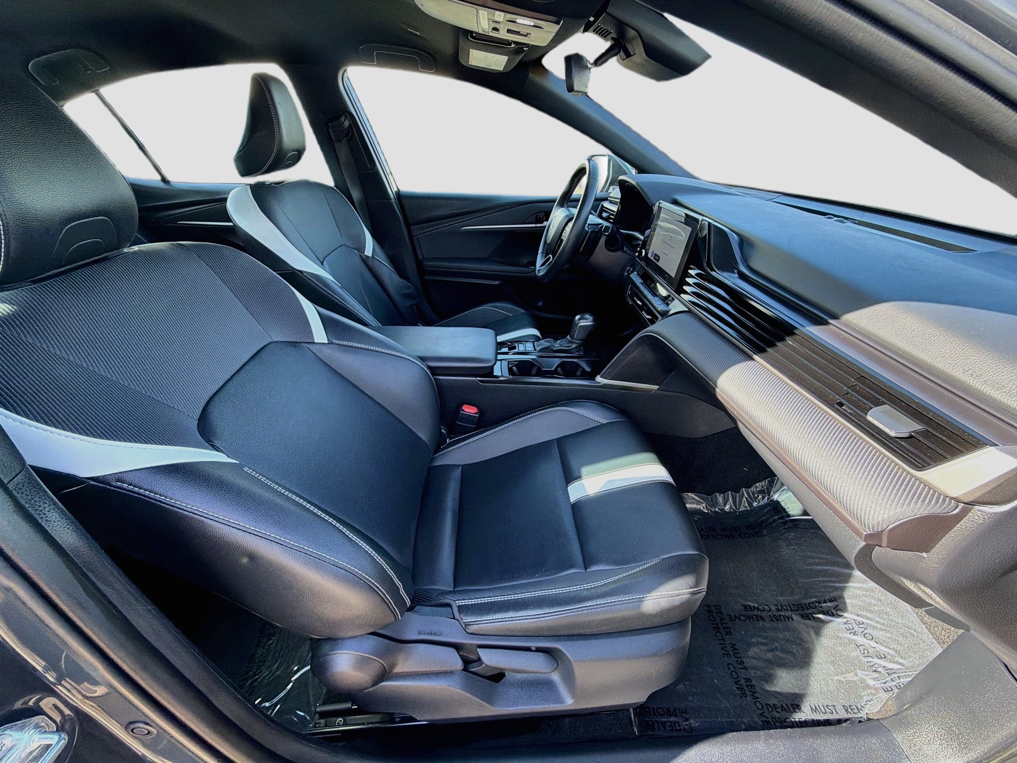 2025 Toyota Camry Hybrid SE