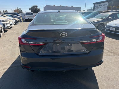 2025 Toyota Camry Hybrid SE
