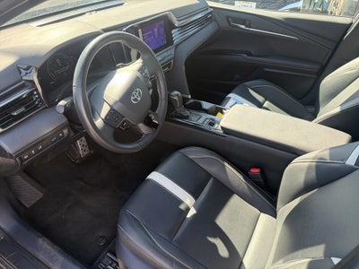 2025 Toyota Camry Hybrid SE