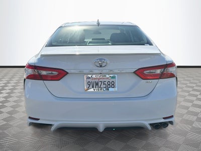 2020 Toyota Camry SE