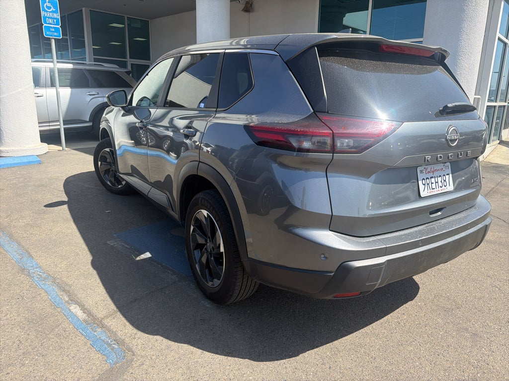 2025 Nissan Rogue SV