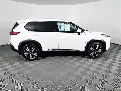 2022 Nissan Rogue SL