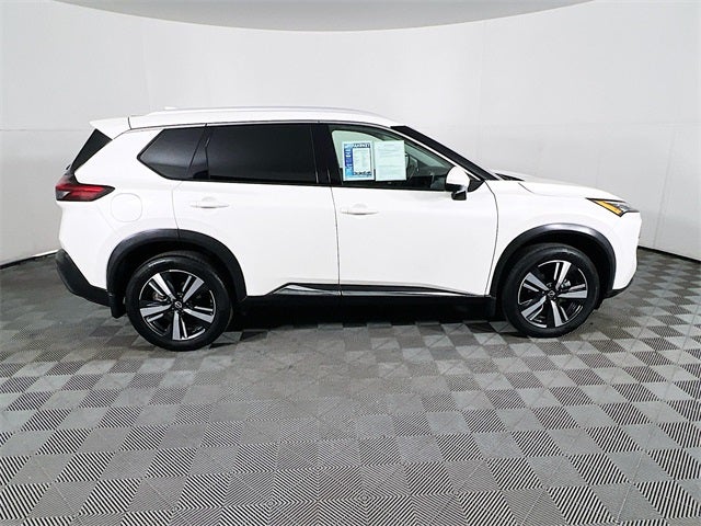 2022 Nissan Rogue SL