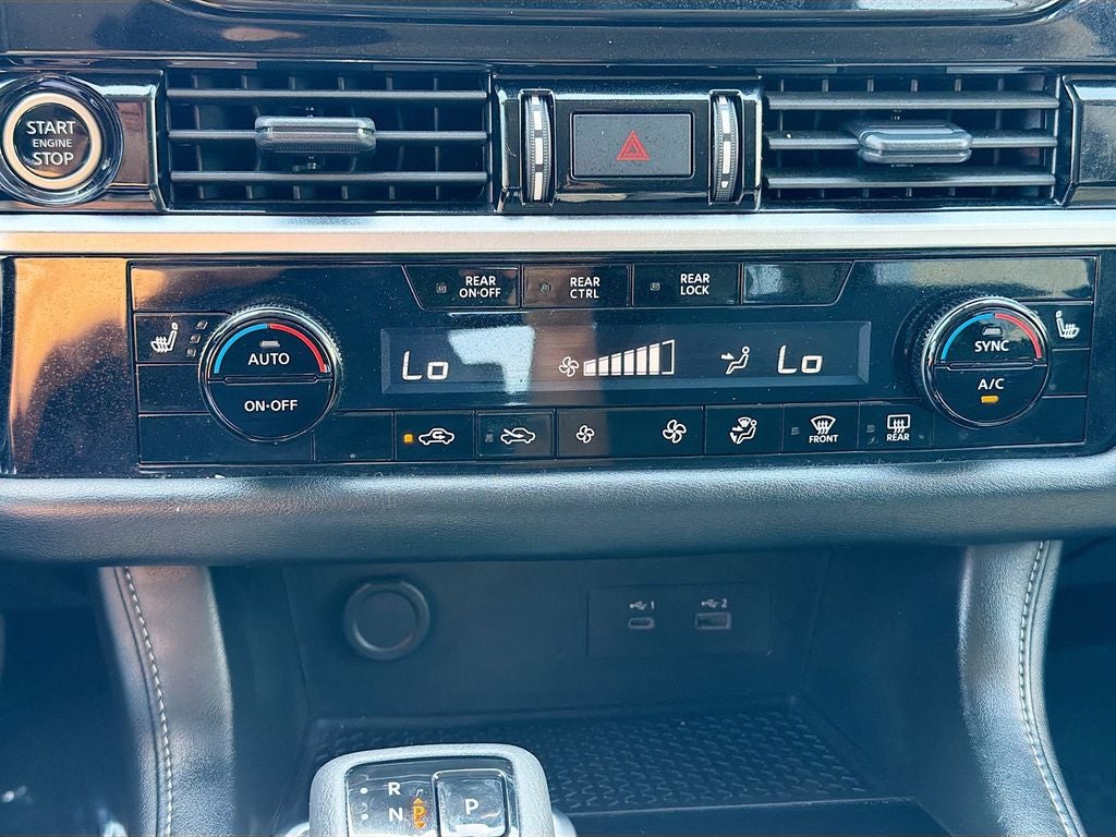 2024 Nissan Pathfinder SV