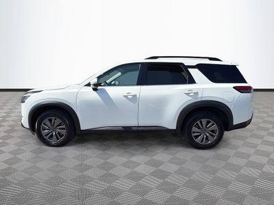 2024 Nissan Pathfinder SV