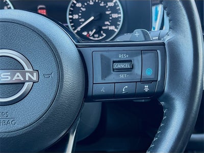 2022 Nissan Pathfinder SV