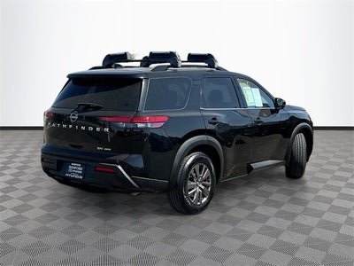 2022 Nissan Pathfinder SV