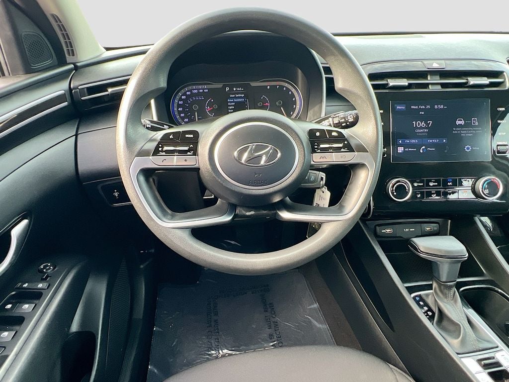 2022 Hyundai TUCSON SE