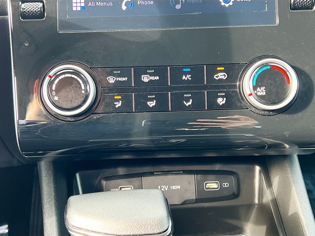 2022 Hyundai TUCSON SE